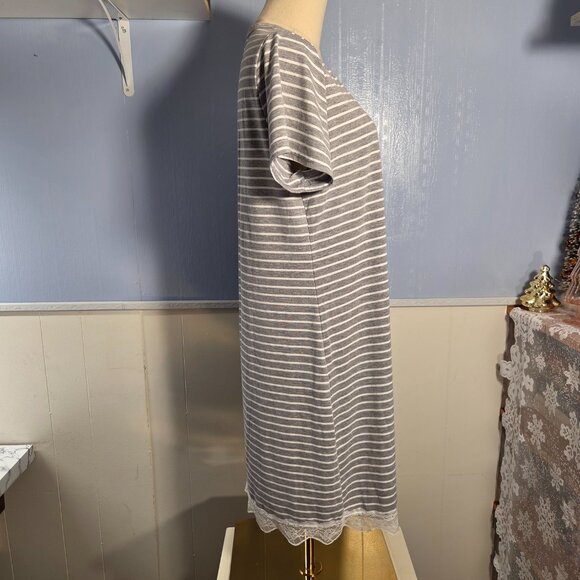 Ekouaer Small Gray White Lace Detail V Neck Button Up Summer Nightgown - Picture 5 of 9